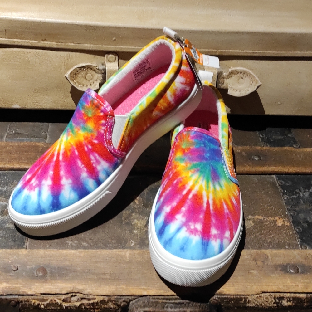 NWT Tie-dye Skechers Slip on Shoe